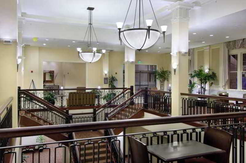 Hampton Inn & Suites Baltimore Inner Harbor Interior photo