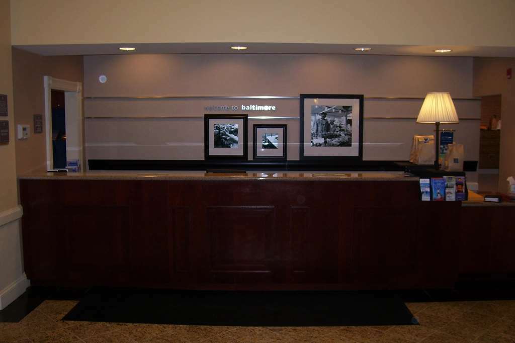 Hampton Inn & Suites Baltimore Inner Harbor Interior photo